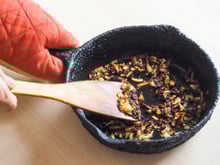 Comment récupérer le fond d'une casserole brûlée ?