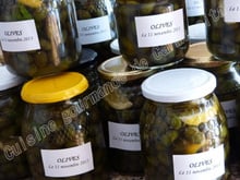 Préparation des olives en conserves