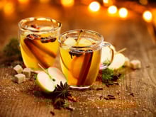 Connaissez-vous le cidre chaud de Noël, l’alternative idéale pour ceux qui n’aiment pas le vin chaud ?