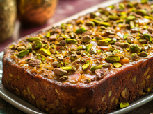 Cake jambon, parmesan et éclats de pistache