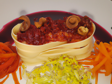 Mousse de rouget, sauce chorizo et tagliatelles de légumes