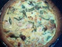 Quiche au saumon fumé et asperges vertes