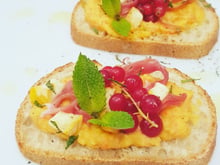 Tartines de houmous de poivron au Marcaire