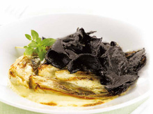 Gratin de chicons caramélisés aux trompettes et Comté