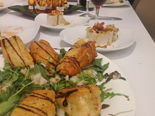 Brie pané farci aux noix et à la poire