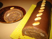 Gâteau roulé au chocolat et café