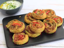 Roulés feuilletés au pesto et aux poivrons