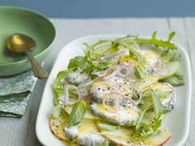 Carpaccio de pommes, chèvre cendré et miel de Châtaignier