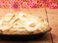 Tarte à la rhubarbe meringuée