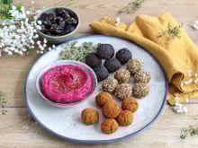 Trio de falafels et houmous de betterave