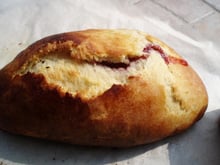 Brioche à la confiture de fraise