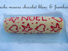 Biscuit roulé, mousse chocolat blanc & framboises