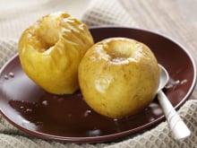 Un dessert sain et gourmand : notre recette de pommes dorées au four validées par nos lecteurs