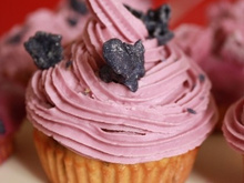 Muffins à la myrtille et violette