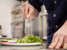 Comment remplacer le sel dans vos plats avec des condiments ?