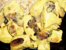 Emincés de poulet aux épices et amandes grillées