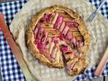 Tarte rustique à la rhubarbe
