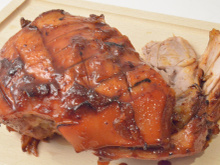 Jambon de Noël glacé aux épices