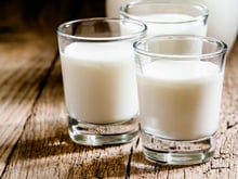 Est-ce qu'il y a du lactose dans le lait de chèvre ou de brebis ?
