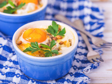 Cocotte d'aubergine et de courgette au saumon et au haddock à la crème d'endive