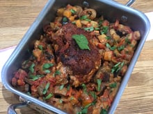 Rôti de porc au paprika et aubergines à la provençale