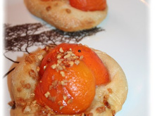 Mini pizza abricots, miel et amande