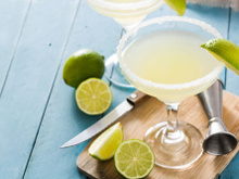"C’est un cocktail iconique" : une mixologue nous livre ses secrets pour réussir la margarita à la perfection !