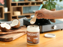 L’huile de coco en cuisine  est-elle vraiment bénéfique pour la santé ? Une experte démêle le vrai du faux