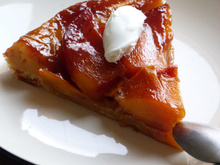 Tatin de kakis persimon au poivre de Jamaïque