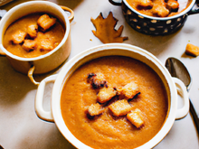 Soupe de potimarron, crumble salé