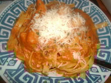 Tagliatelles au scampis crème-tomate