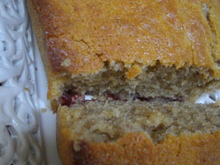 Moelleux aux épices à la confiture d'airelles