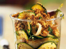 Crumble aux courgettes et aux oignons