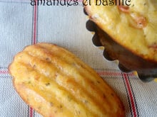 Madeleines aux tomates, amandes et basilic