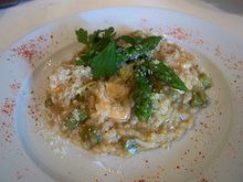 Risotto aux asperges, courgettes douces et crevettes roses arômatisé au sumac
