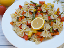 Salade de Farfalle au citron et aux légumes