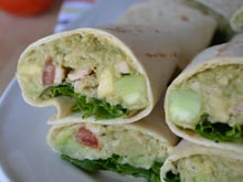 Wrap au thon et à l'avocat