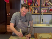 Pas fan de la frangipane ?  : la recette de galette des rois de Norbert Tarayre, à la vanille et aux noisettes !