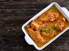 Lapin mijoté aux pommes et lardons à la crème