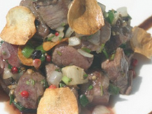 Sauté minute de bœuf Blonde d'Aquitaine au poivres torréfiés et fines herbes