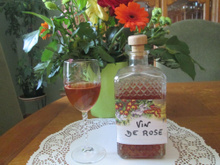 Vin de pétales de roses