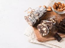 Saucisson en chocolat : la recette simple et gourmande à préparer pour bluffer tout le monde à Noël !