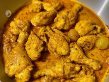 Blancs de poulet au curry rouge