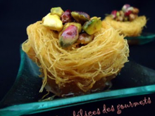 Nids d'oiseaux à la pistache maison