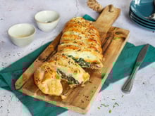 Tarte tressée aux épinards, feta et mozzarella