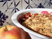 Crumble quetsches, pommes et spéculoos