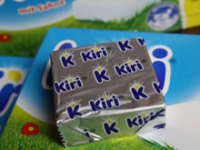 Les Kiri ont-ils réduit en poids sans diminuer en prix ? La marque s’en défend