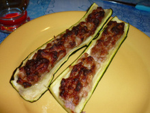 Courgettes farcies aux saucisses