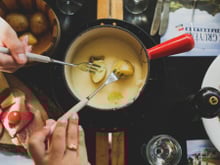 Passez vos meilleures soirées en famille ou entre amis avec cet appareil à fondue en promo chez Amazon (-26%)