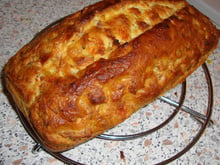 Cake aux lardons et chèvre